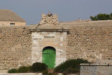 Image showing gateway