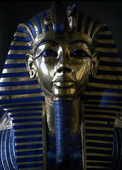 Image showing Golden mask of Tut-en-amun