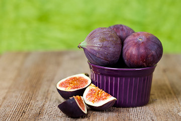 Image showing  fresh figs in a bowl 