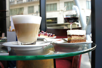 Image showing Latte and tiramisu in Parisian cafe 