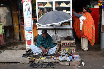 Image showing Shoemaker working at the streets of Baruipur, West Bengal, India