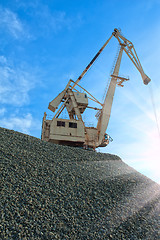 Image showing crane at heap of gravel