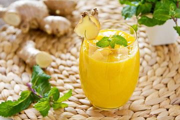 Image showing Mango with ginger smoothiie