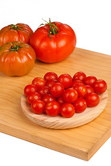 Image showing Cherry and  bigger tomatoes