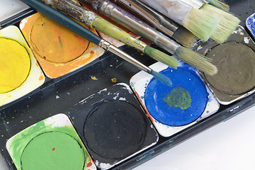 Image showing watercolor box and brushes