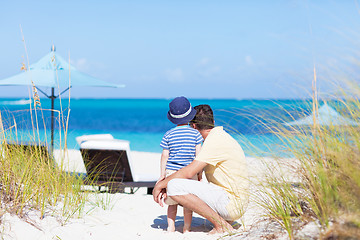 Image showing family at the beach