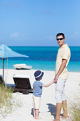 Image showing family at the beach