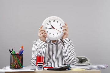 Image showing Man at desk