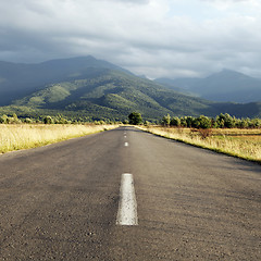 Image showing Middle of the road 