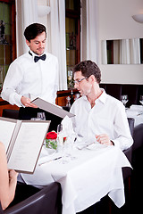 Image showing man and woman in restaurant for dinner