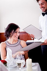 Image showing man and woman in restaurant for dinner