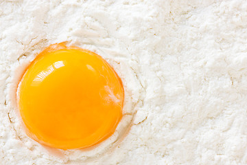 Image showing yolk in the  flour