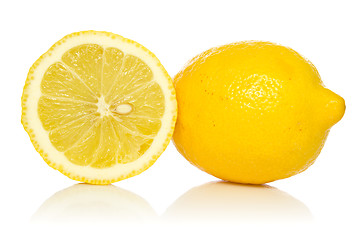 Image showing two lemons with reflection