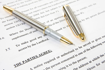 Image showing agreement between landlord and tenant