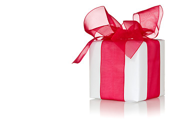 Image showing Gift with reflection on white background