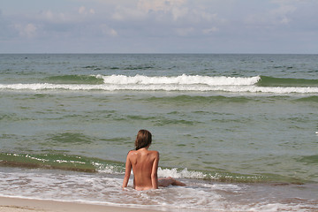 Image showing Woman and the sea