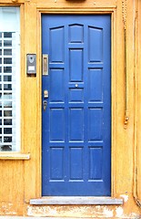 Image showing London door