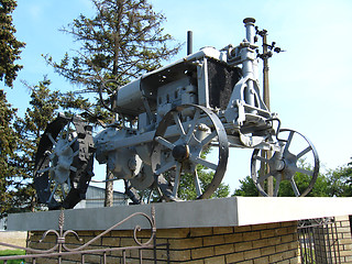 Image showing Ancient tractor on a pedestal