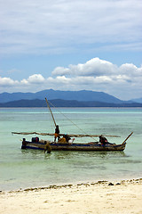 Image showing people    hill  and lagoon 