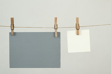 Image showing Memory note papers hanging on cord