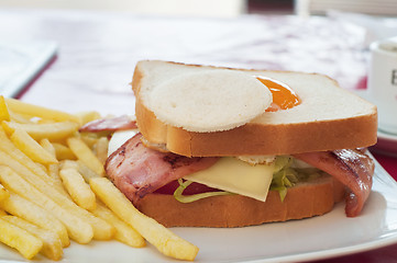 Image showing Sandwich with egg