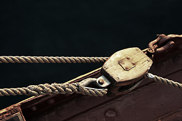 Image showing Sail pulley