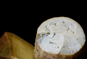 Image showing salt curd and seasoned cheese