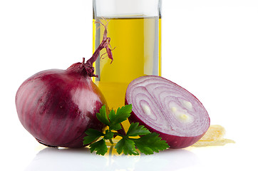 Image showing Red onions and olive oil