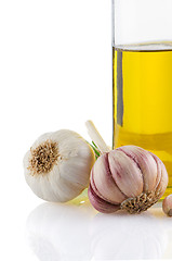 Image showing Garlic and olive oil