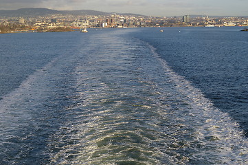 Image showing Ship leaving Oslo