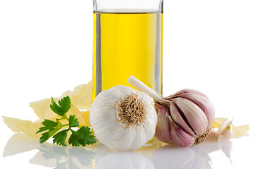 Image showing Garlic and olive oil