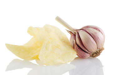 Image showing Potato chips and garlic