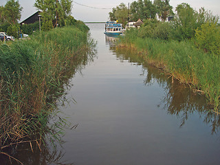 Image showing Lake with waterway