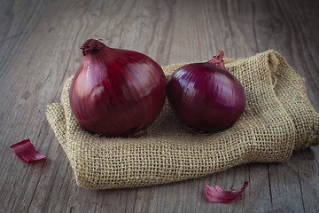 Image showing Red onions