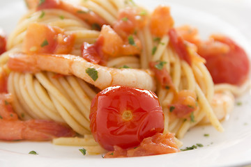 Image showing Cherry Tomato And Shrimp Pasta.