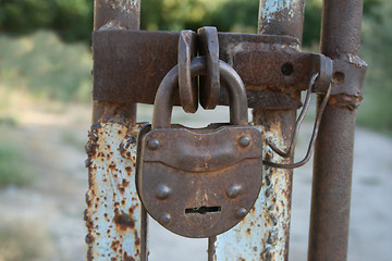 Image showing Rusty padlock