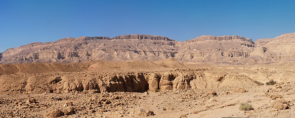 Image showing Scenic desert landscape in the Small Crater (Makhtesh Katan) in Negev desert, Israel