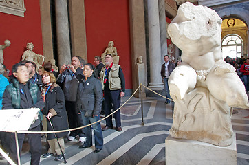 Image showing Tourists in Vatican Museum