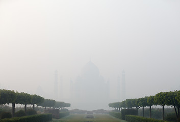 Image showing India, Agra, Taj Mahal in thick fog