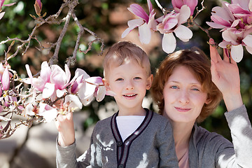 Image showing family at spring