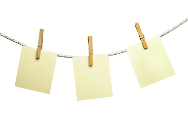 Image showing Note papers hooked on a rope