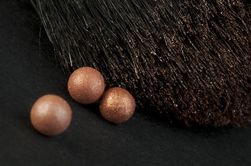 Image showing Make up Brush and pearls