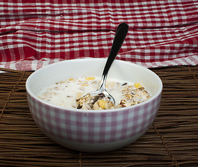 Image showing Muesli breakfast in a bowl