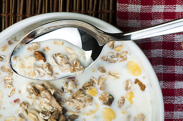 Image showing Muesli breakfast in a bowl