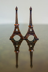 Image showing Wedding rings on the Eiffel Tower figurines