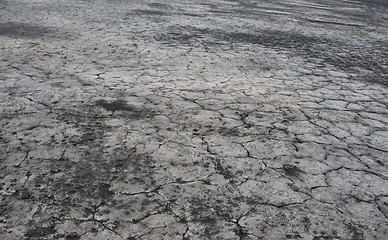 Image showing dry land with cracks