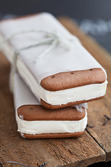 Image showing Ice cream biscuits