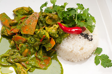 Image showing chicken with green curry vegetables and rice