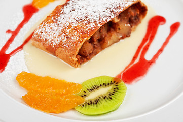 Image showing Apple strudel