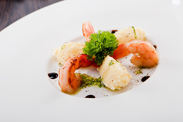 Image showing grilled shrimps with potato and kohlrabi puree